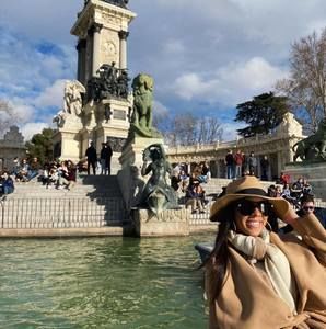 Meet your Posher, Ambar